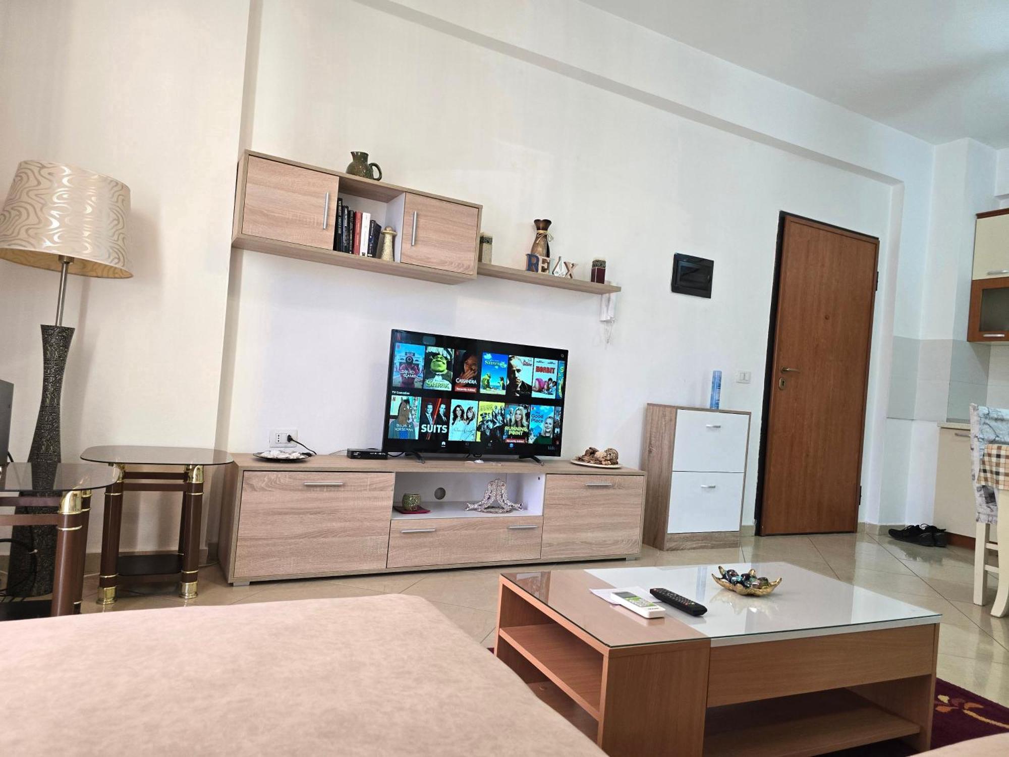 Vlorë Modern , Quiet , Family Friendly & Fully Furnished Apartment מראה חיצוני תמונה