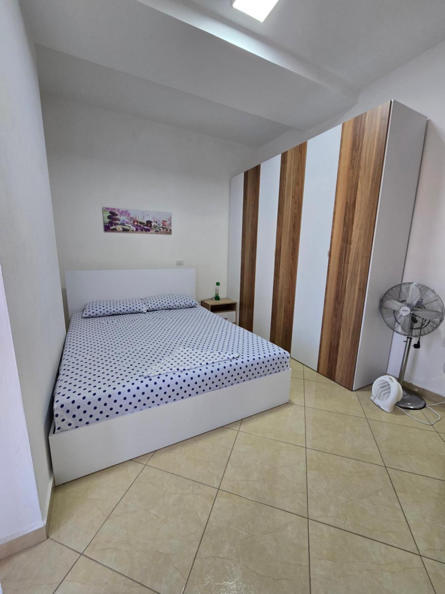 Vlorë Modern , Quiet , Family Friendly & Fully Furnished Apartment מראה חיצוני תמונה