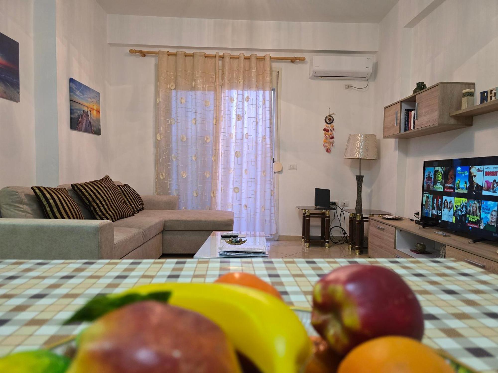 Vlorë Modern , Quiet , Family Friendly & Fully Furnished Apartment מראה חיצוני תמונה